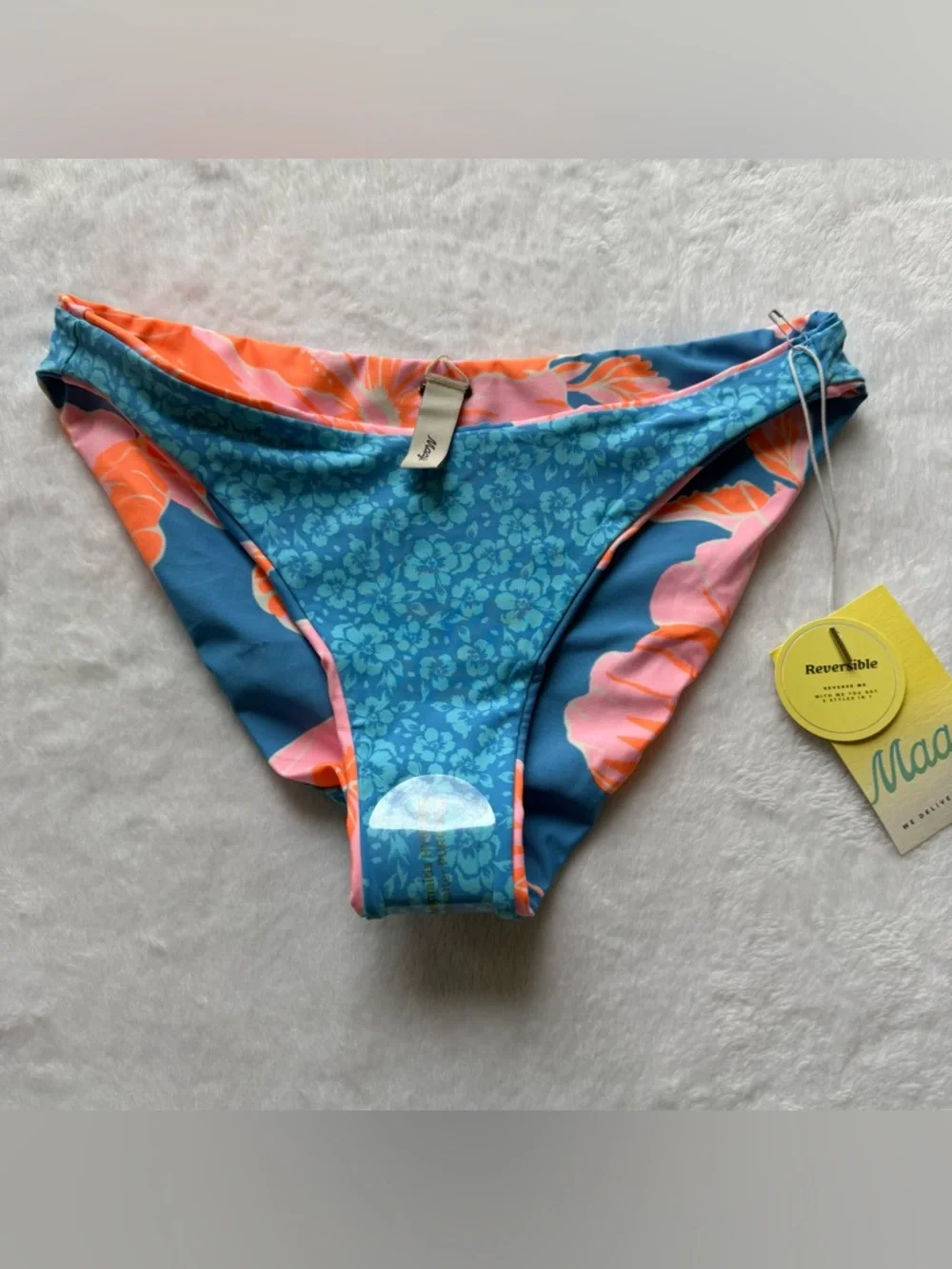 Maaji Reversible Bikini Swimsuit Set NWT - Picture 16 of 16